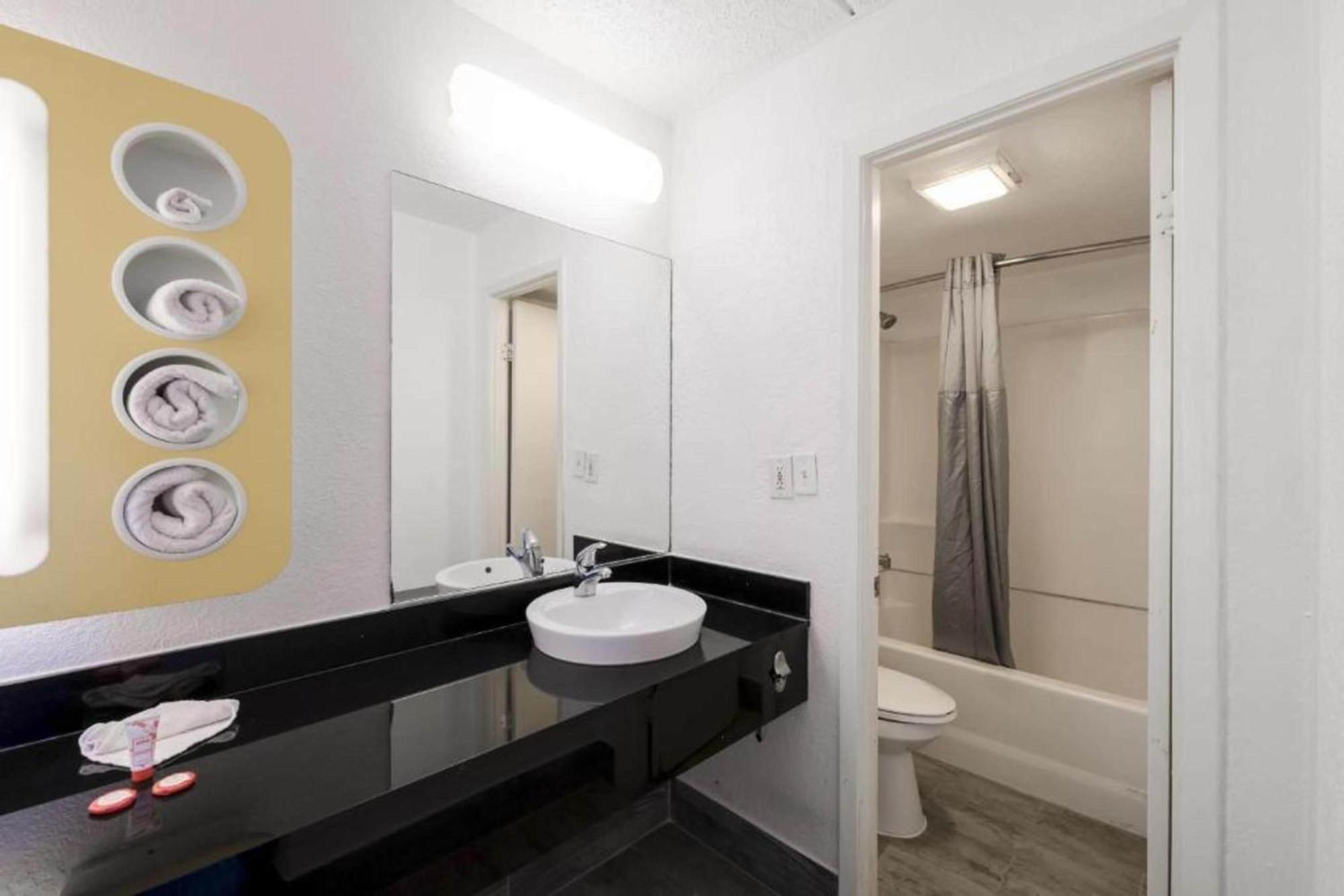 Oyo Hotel Houston Katy Freeway Εξωτερικό φωτογραφία