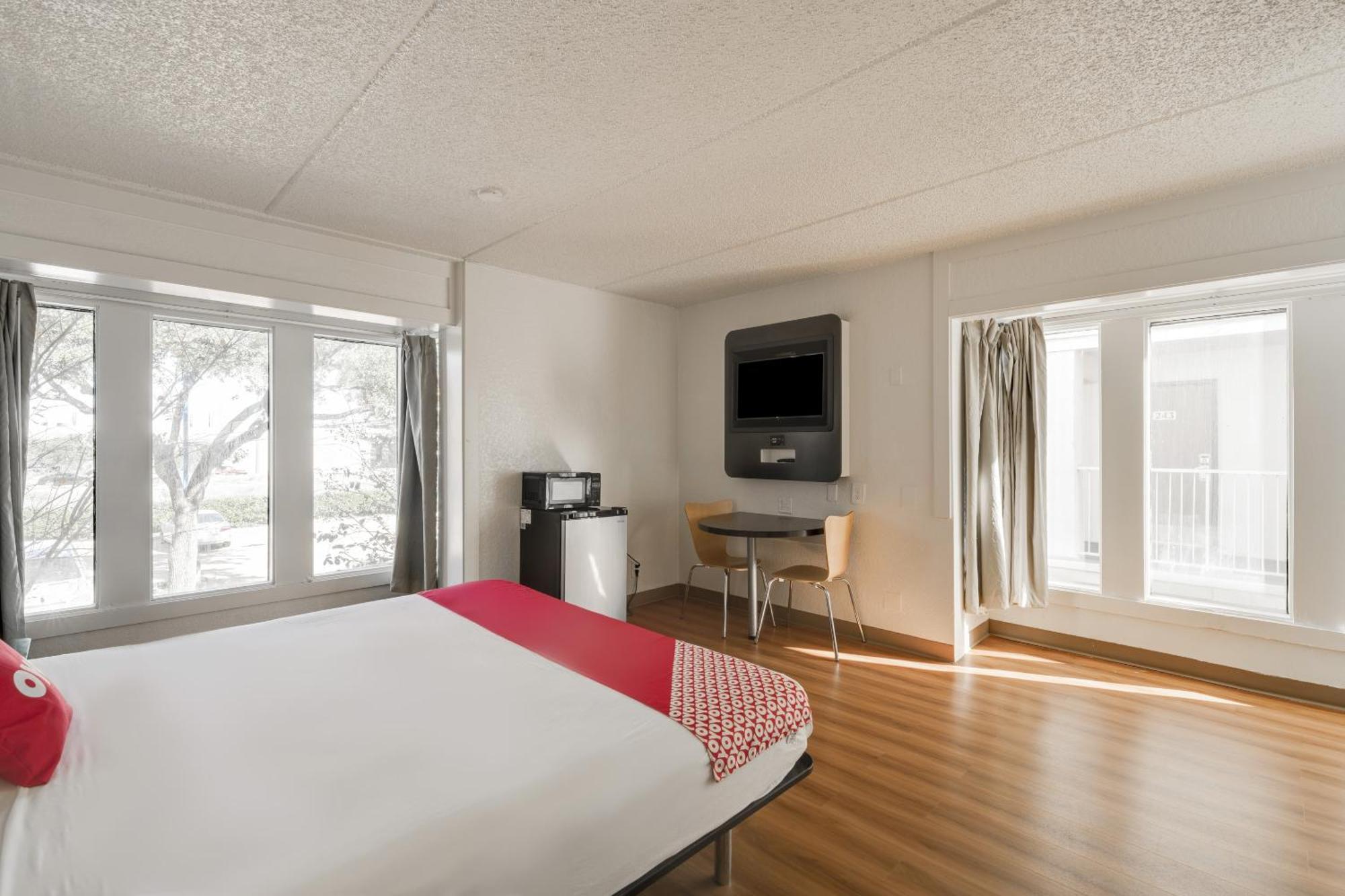 Oyo Hotel Houston Katy Freeway Εξωτερικό φωτογραφία